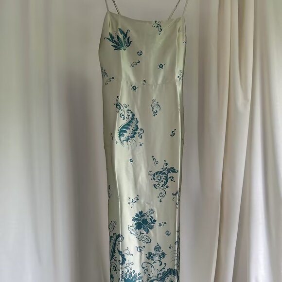 Reformation Dresses & Skirts - REFORMATION Frankie Silk Dress - Sage Border in size 6